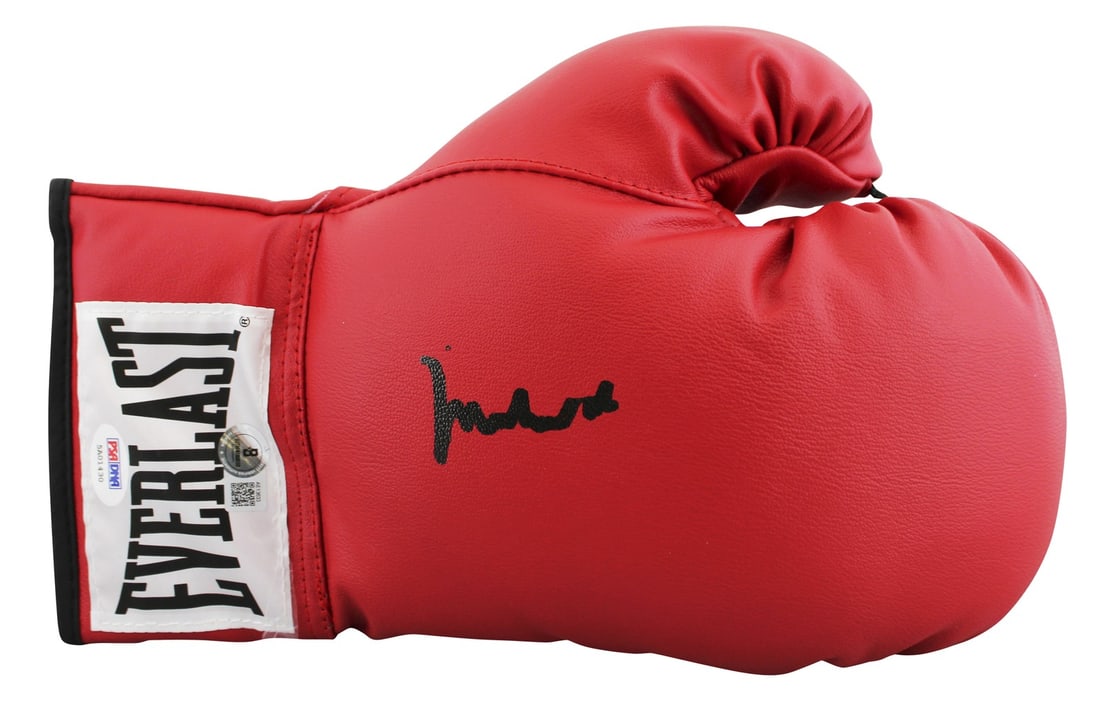 Muhammad Ali Signed Red Everlast Boxing Glove Beckett Authenticated: Muhammad Ali Signed Red Everlast Boxing Glove Beckett Authenticated This authentic red Everlast boxing glove has been personally signed by the legendary Muhammad Ali, a celebrated figure in the sport 