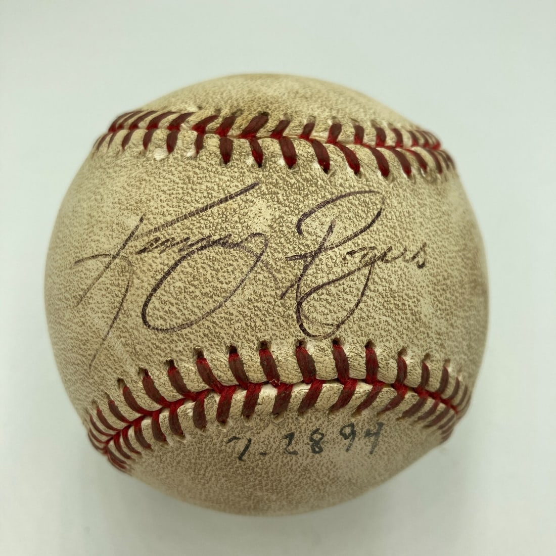 Kenny Rogers Signed Game Used Baseball Perfect Game 7-28-1994 PSA DNA COA: Kenny Rogers Signed Game Used Baseball Perfect Game 7-28-1994 PSA DNA COA This is a signed game-used baseball commemorating Kenny Rogers' perfect game on July 28, 1994. The baseball is authenticated b