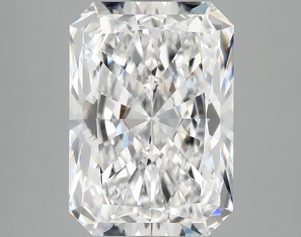 Loose Diamond - RADIANT 4.15ct D VVS2: Loose Diamond - RADIANT 4.15ct D VVS2 Source: This is a real non-mined Diamond that has been grown in a lab Shape: RADIANT Carats: 4.15 Color: D Clarity: VVS2 Certification: IGI Condition: Pre-Owned A
