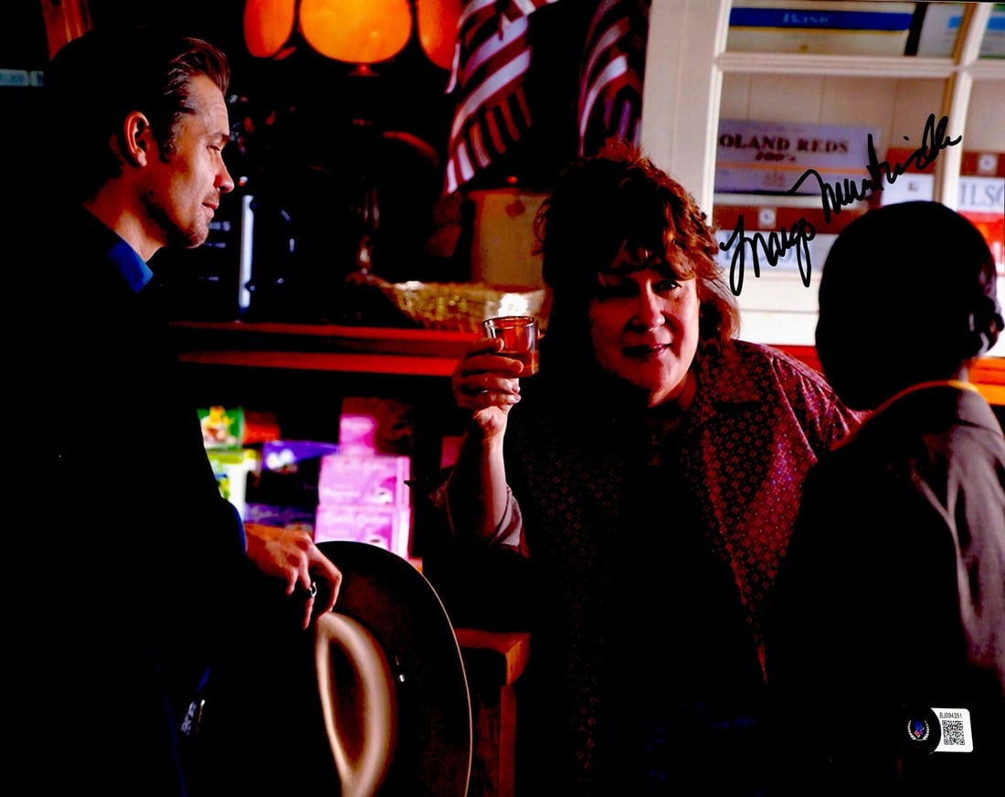 Margo Martindale Justified Autographed 11x14 Photo Beckett Certified (1 of 1)