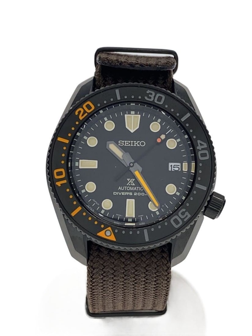Seiko Prospex Black Series Mechanical Diver Men's Wristwatch: Seiko Prospex Black Series Mechanical Diver Men's Wristwatch This SEIKO PROSPEX The Black Series 1968 Mechanical Divers SBDC155 is a men's wristwatch featuring a black rubber strap and case. Made in J
