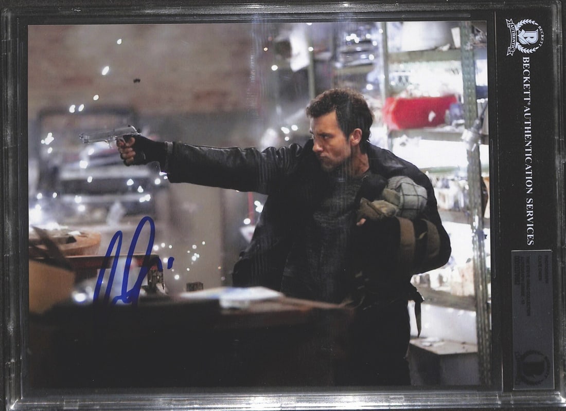 Clive Owen Signed 8x10 Photograph from Shoot 'Em Up Beckett Authenticated (1 of 1)