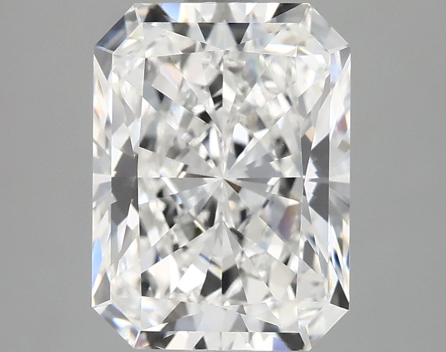 Loose Diamond - RADIANT 3.31ct D VS1: Loose Diamond - RADIANT 3.31ct D VS1 Source: This is a real non-mined Diamond that has been grown in a lab Shape: RADIANT Carats: 3.31 Color: D Clarity: VS1 Certification: IGI Condition: Pre-Owned Add