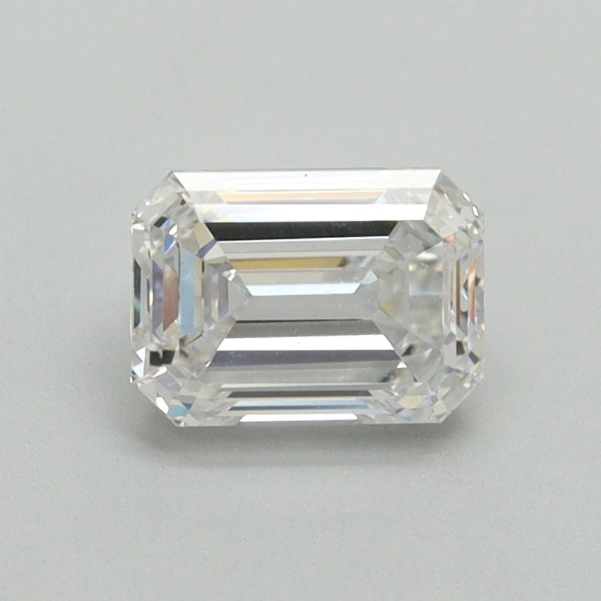 Loose Diamond - EMERALD 1.15ct E VS1: Loose Diamond - EMERALD 1.15ct E VS1 Source: This is a real non-mined Diamond that has been grown in a lab Shape: EMERALD Carats: 1.15 Color: E Clarity: VS1 Certification: NONE Video: