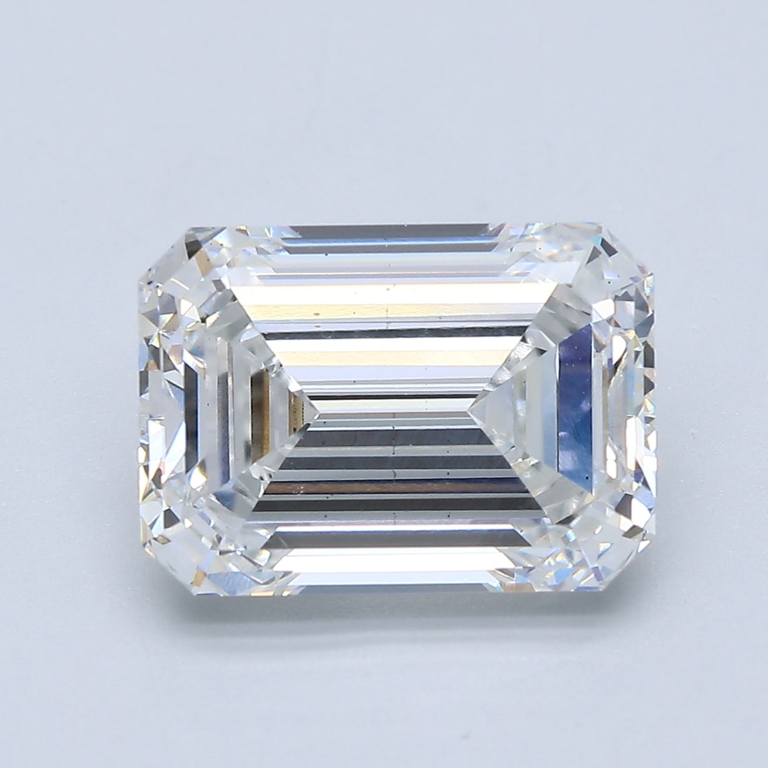 Loose Diamond - EMERALD 5.74ct E VS2: Loose Diamond - EMERALD 5.74ct E VS2 Source: This is a real non-mined Diamond that has been grown in a lab Shape: EMERALD Carats: 5.74 Color: E Clarity: VS2 Certification: IGI Condition: Pre-Owned Add