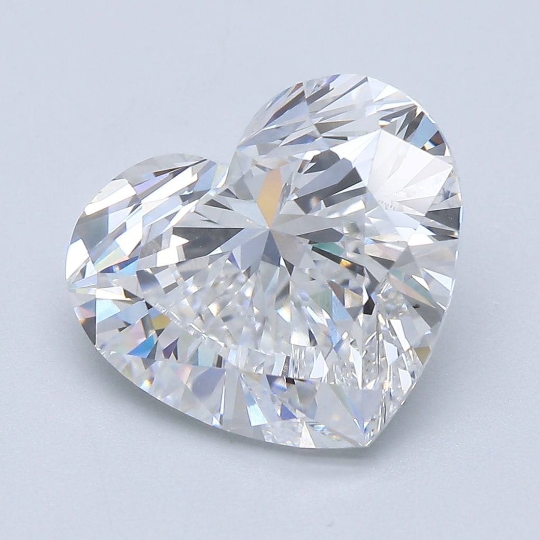 Loose Diamond - HEART 7.04ct D VS2: Loose Diamond - HEART 7.04ct D VS2 Source: This is a real non-mined Diamond that has been grown in a lab Shape: HEART Carats: 7.04 Color: D Clarity: VS2 Certification: IGI Condition: Pre-Owned Additio