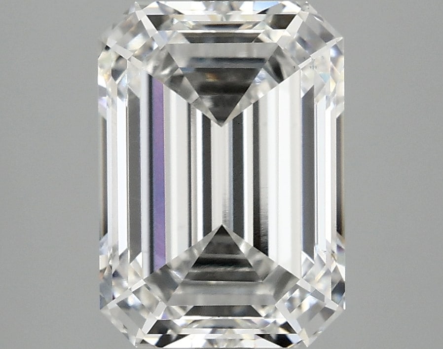 Loose Diamond - EMERALD 3.59ct E VS1: Loose Diamond - EMERALD 3.59ct E VS1 Source: This is a real non-mined Diamond that has been grown in a lab Shape: EMERALD Carats: 3.59 Color: E Clarity: VS1 Certification: IGI Condition: Pre-Owned Add