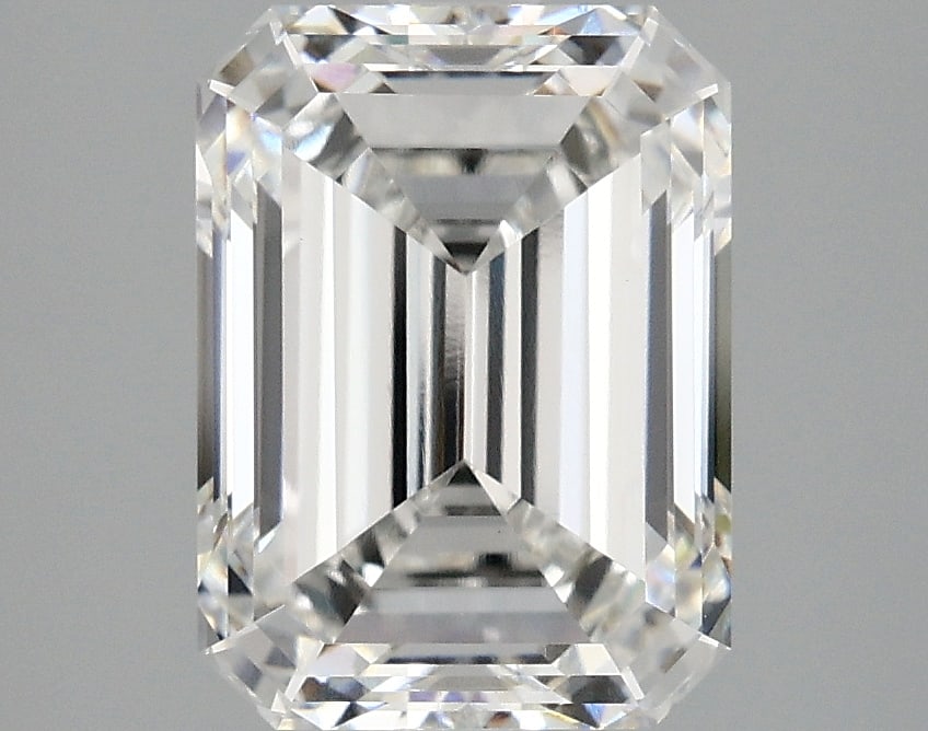 Loose Diamond - EMERALD 3.08ct E VVS2: Loose Diamond - EMERALD 3.08ct E VVS2 Source: This is a real non-mined Diamond that has been grown in a lab Shape: EMERALD Carats: 3.08 Color: E Clarity: VVS2 Certification: IGI Condition: Pre-Owned A