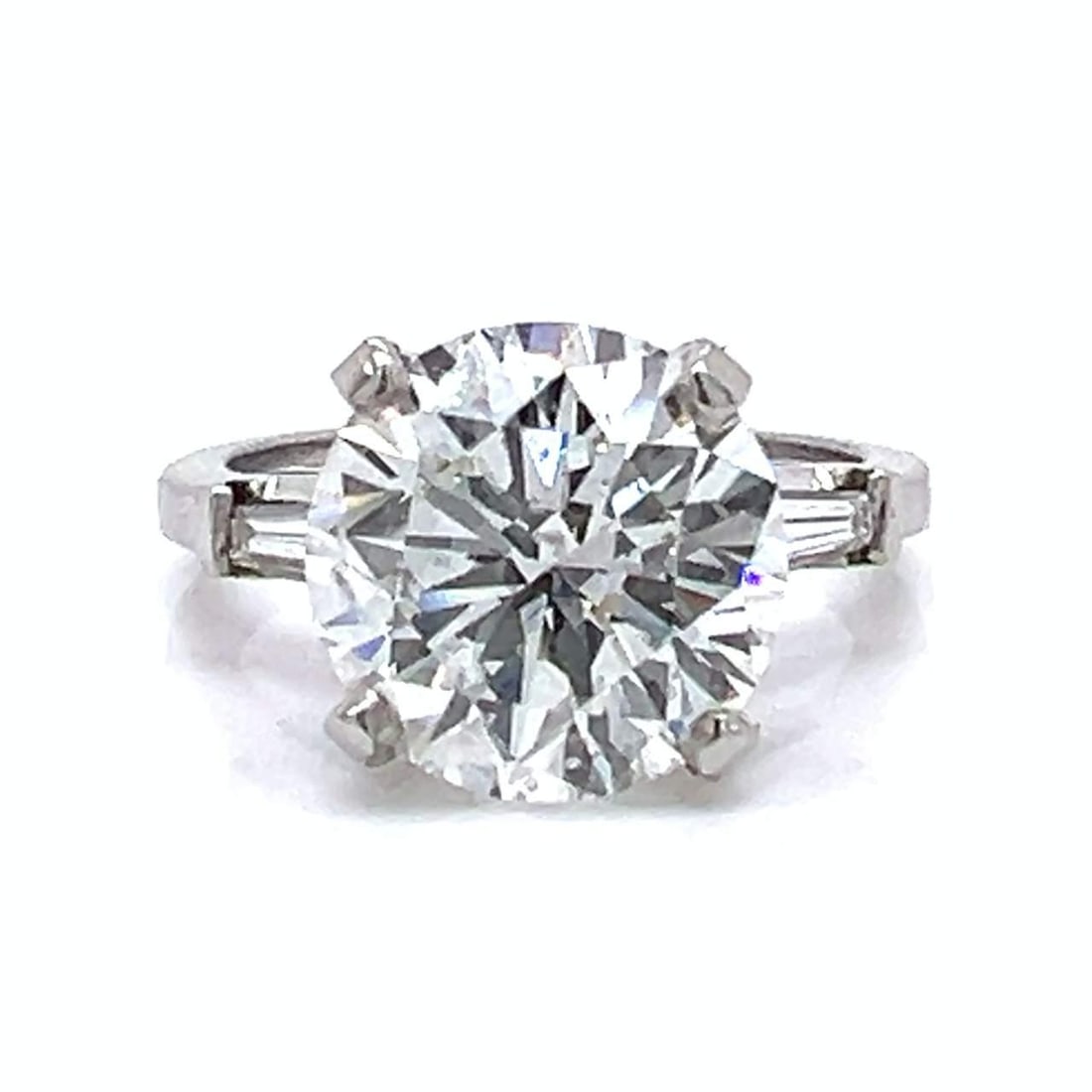 GIA Certified 3.88 Ct Diamond Platinum Art Deco Ring: GIA Certified 3.88 Ct Diamond Platinum Art Deco Ring This exquisite Platinum Art Deco ring showcases a stunning GIA Certified round diamond weighing 3.88 Ct. The diamond exhibits a G color and SI2 cla