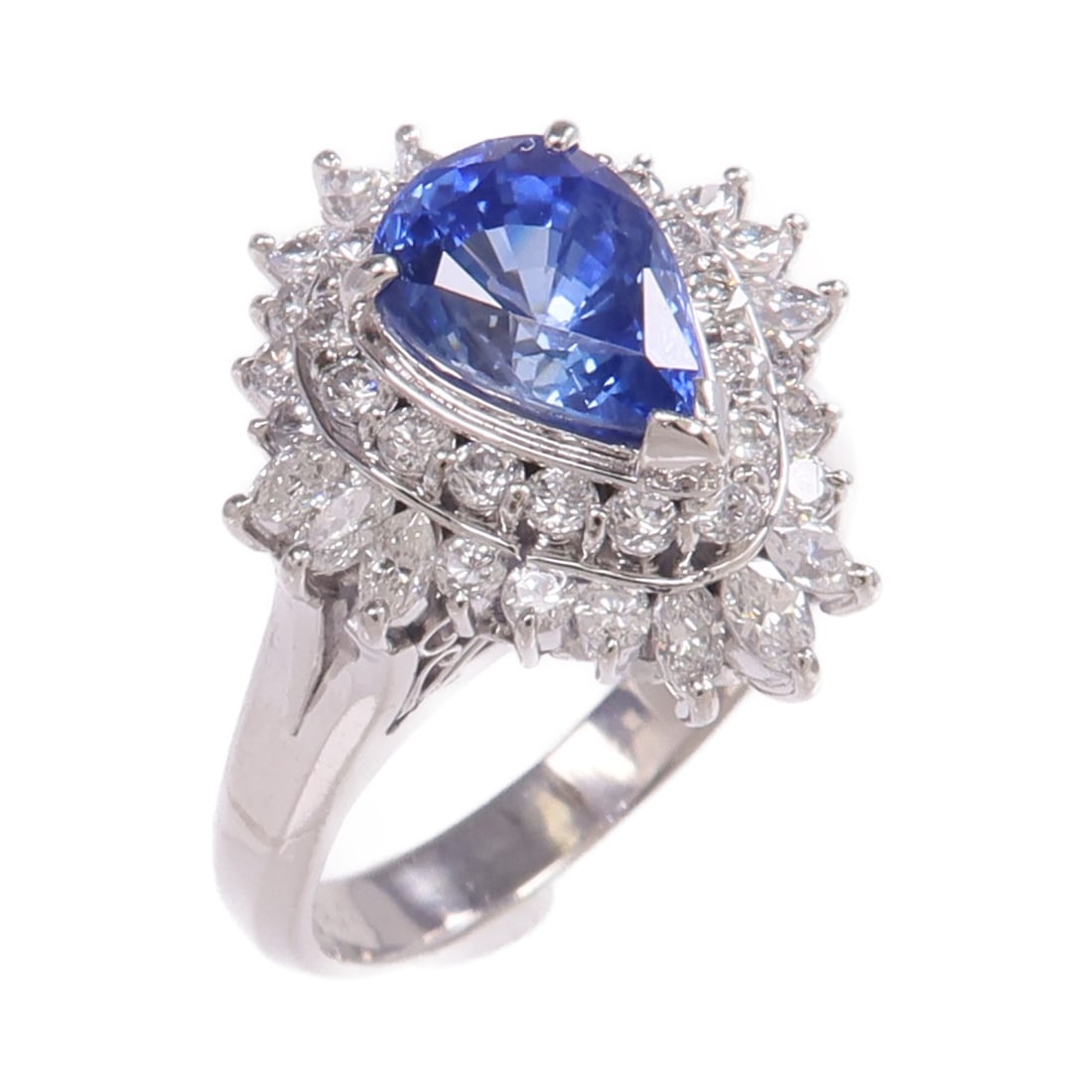 Sapphire and Diamond Ring Pt900 Platinum Size 7 (1 of 10)