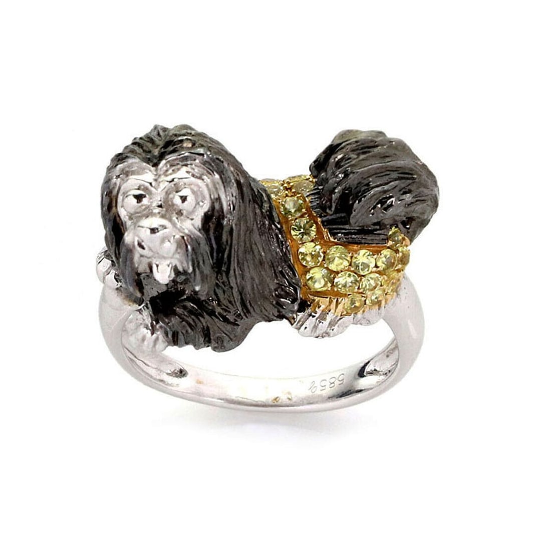 14k White Gold Lhasa Apso Dog Ring Yellow Sapphire Size 6: 14k White Gold Lhasa Apso Dog Ring Yellow Sapphire Size 6 This vintage Lhasa Apso dog ring is crafted from 14k white gold and showcases a finely detailed sculpted dog motif, accented with vibrant yell