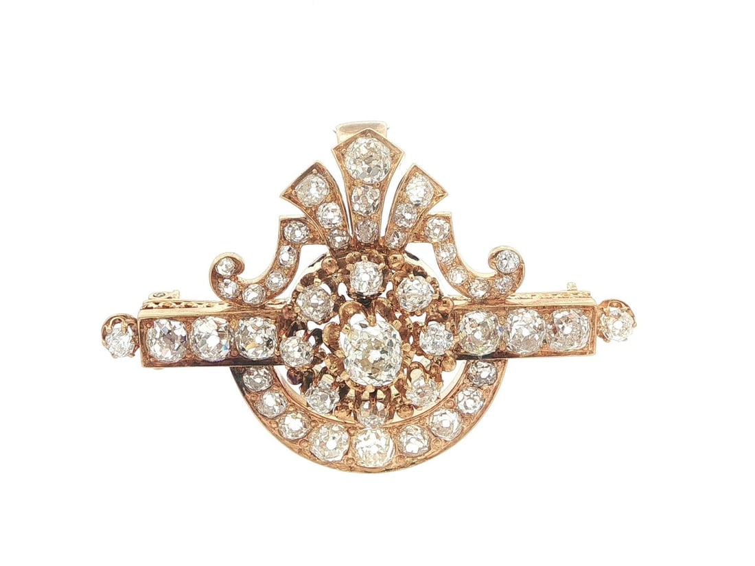 Antique Yellow Gold Pendant Brooch with 5.60ctw Old Mine Cut Diamonds: Antique Yellow Gold Pendant Brooch with 5.60ctw Old Mine Cut Diamonds This antique pin brooch pendant features approximately 5.60 carats total weight of chunky old mine and old European cut natural di
