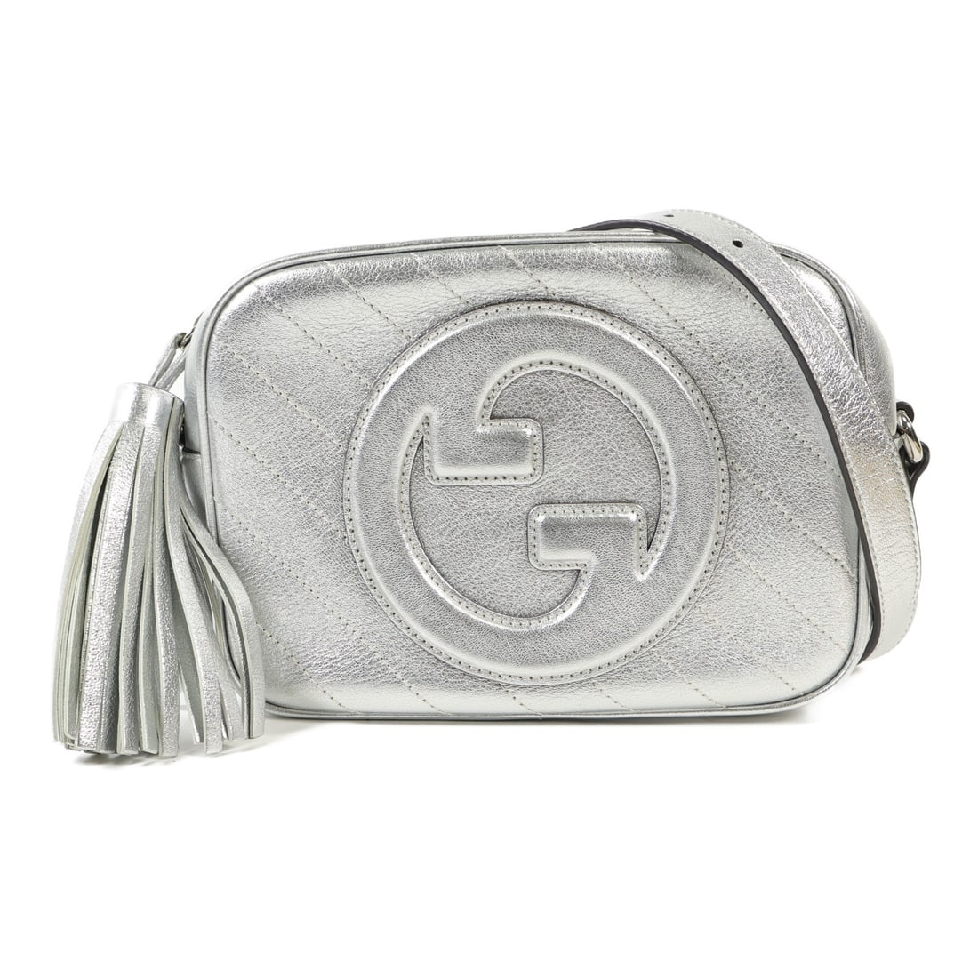 GUCCI GG Shoulder Bag Silver Calfskin 742360: GUCCI GG Shoulder Bag Silver Calfskin 742360 This Gucci GG shoulder bag is crafted from high-quality calfskin leather in a striking silver color. Featuring a compact design, it is tailored for women a