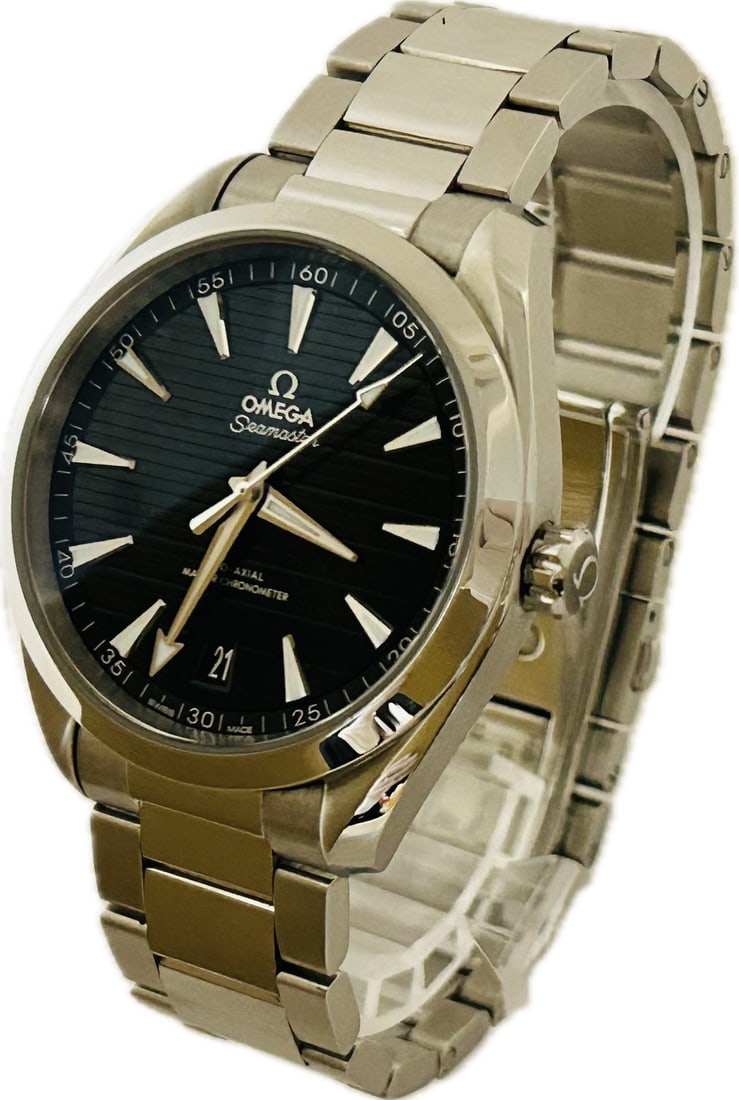 Omega Seamaster Aqua Terra Men's Automatic Black Dial Wristwatch: Omega Seamaster Aqua Terra Men's Automatic Black Dial Wristwatch This Omega Seamaster Aqua Terra 220.10.41.21.01.001 is a men's wristwatch featuring a black dial and automatic movement. Crafted in Swi
