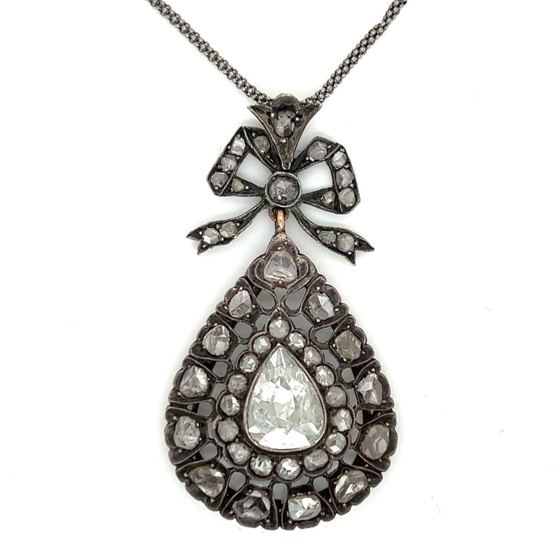 Antique 14K Gold Silver Top 2.50 Ct Diamond Necklace: Antique 14K Gold Silver Top 2.50 Ct Diamond Necklace This exquisite Antique Necklace features a stunning combination of 14K gold and silver, adorned with a striking approximate 2.50 Ct. rose-cut diamo
