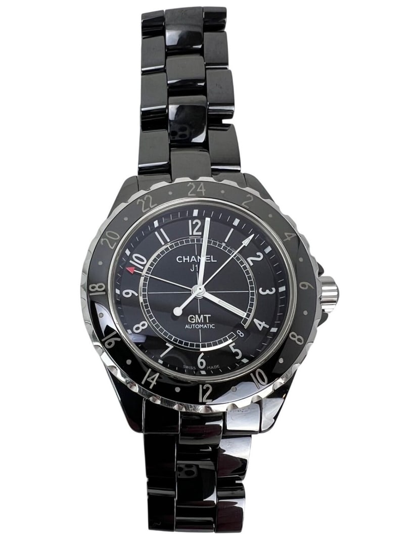 Chanel J12 GMT 41MM Unisex Black Ceramic Stainless Steel Watch: Chanel J12 GMT 41MM Unisex Black Ceramic Stainless Steel Watch This sophisticated Chanel J12 GMT wristwatch combines luxury with functionality. Featuring a striking black ceramic and stainless steel c