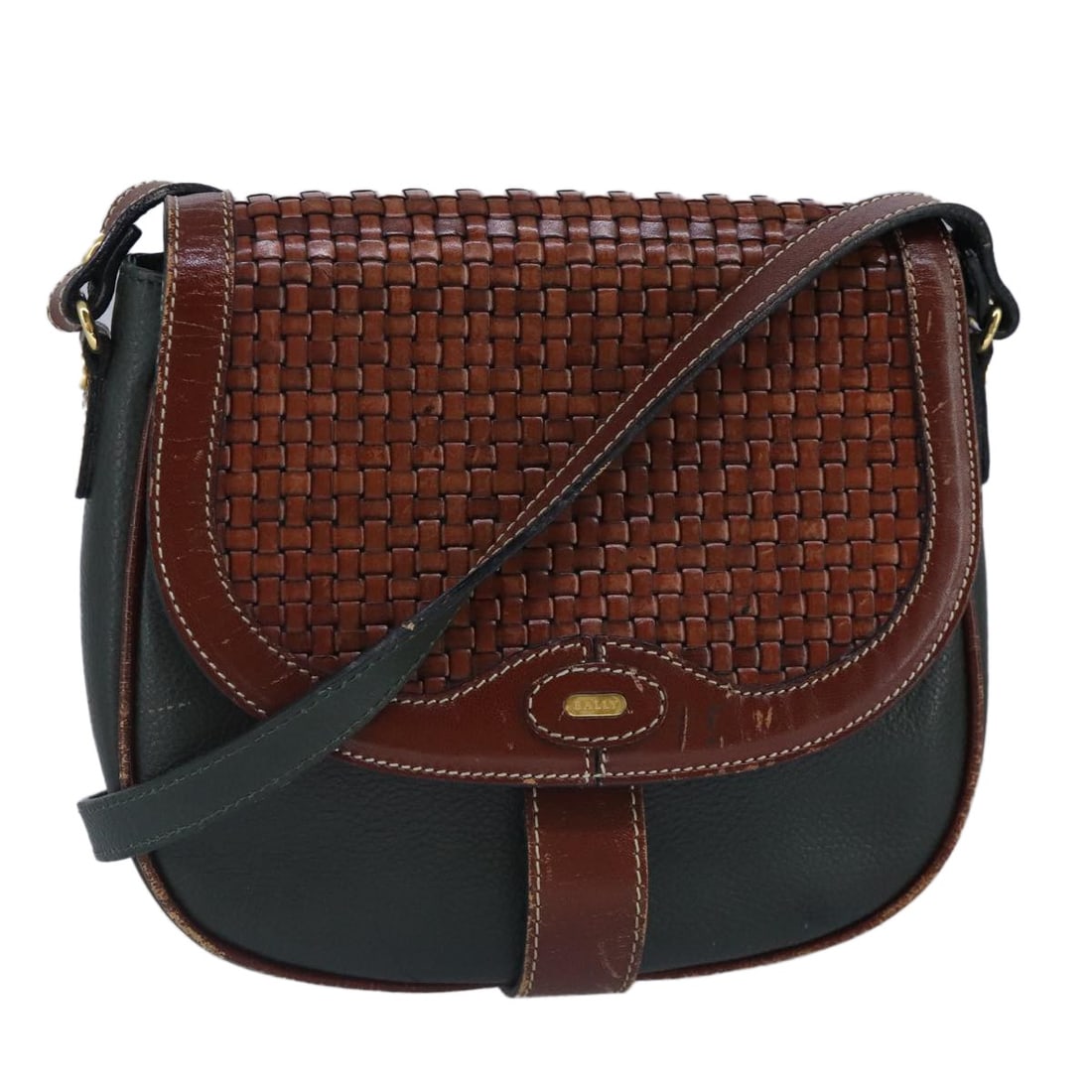 Bally Vintage Green Leather Shoulder Bag: Bally Vintage Green Leather Shoulder Bag This Bally vintage shoulder bag is crafted from green leather and designed for women. Made in Italy, the bag features a classic silhouette with a shoulder stra
