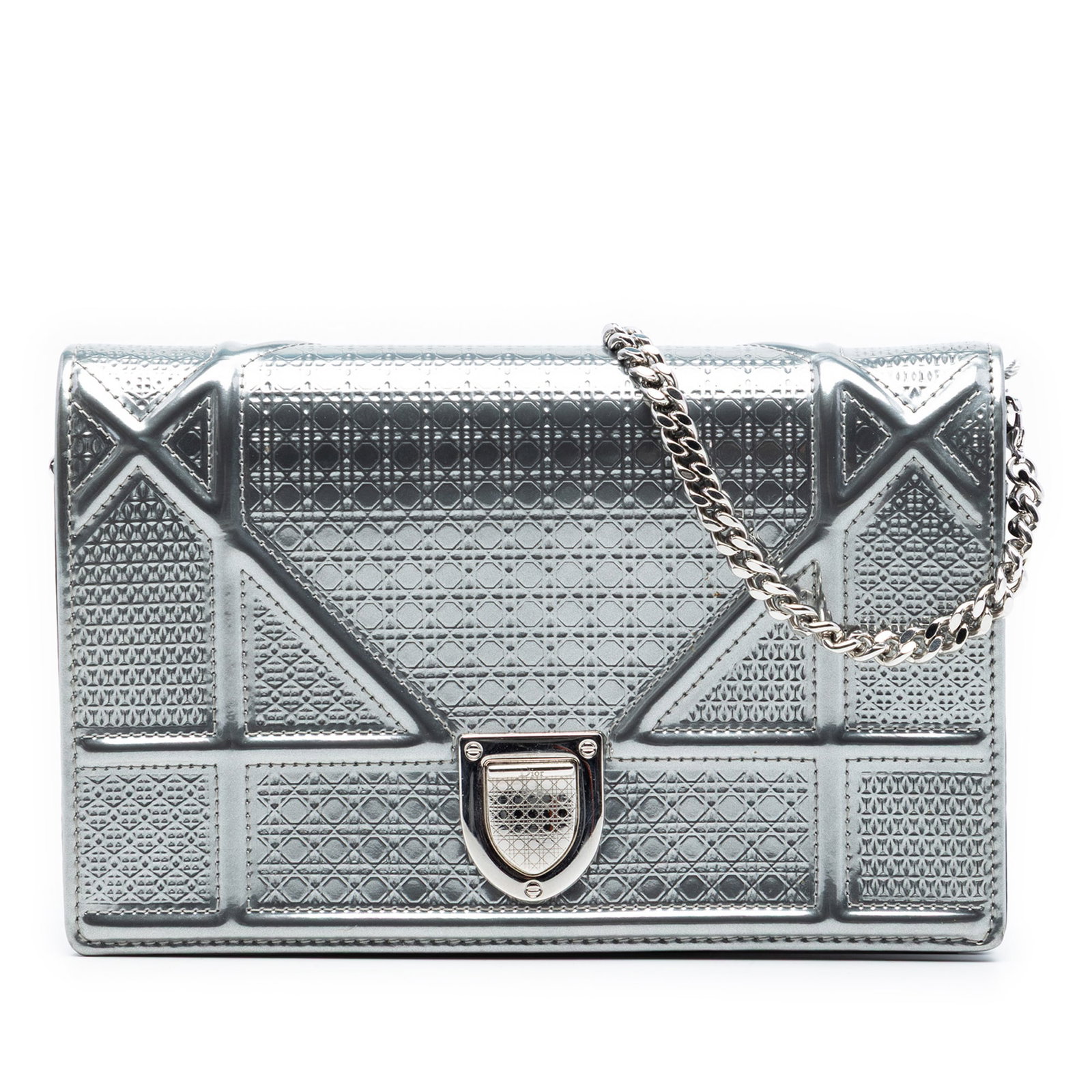 Dior Metallic Patent Microcannage Chain Wallet Silver: Dior Metallic Patent Microcannage Chain Wallet Silver This Dior Metallic Patent Microcannage Diorama Wallet on Chain is crafted from patent leather in a striking silver tone. It features a detachable 