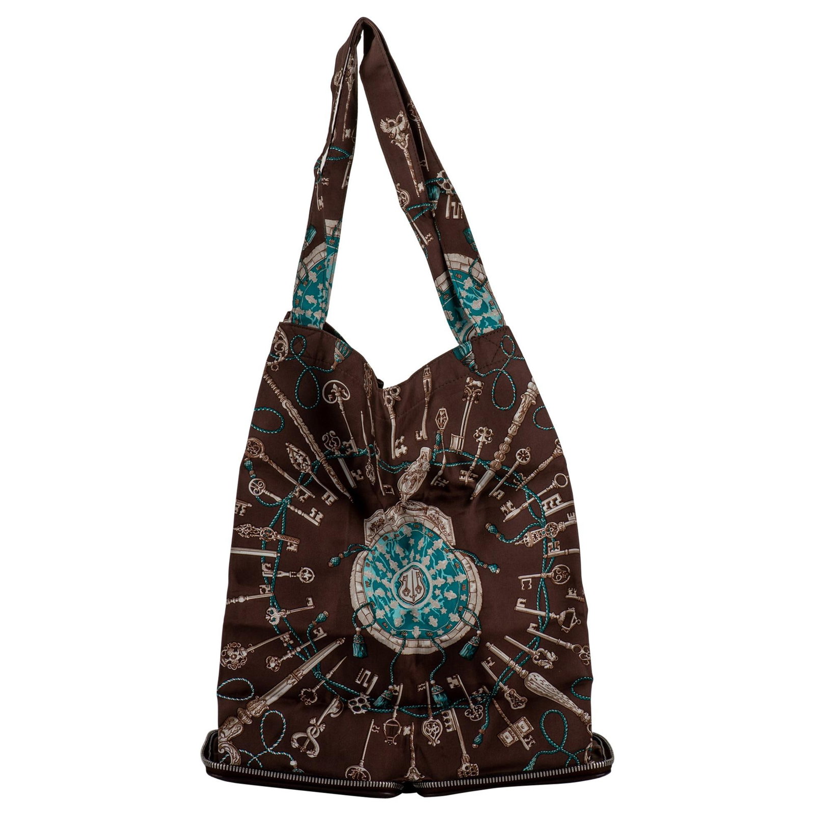 Hermes Brown Les Clefs Silky Pop Foldable Bag with Dust Cover: Hermes Brown Les Clefs Silky Pop Foldable Bag with Dust Cover Introducing the exquisite Hermes Brown Les Clefs Silky Pop Bag, a stunning addition to any fashion enthusiast's collection. This foldable 
