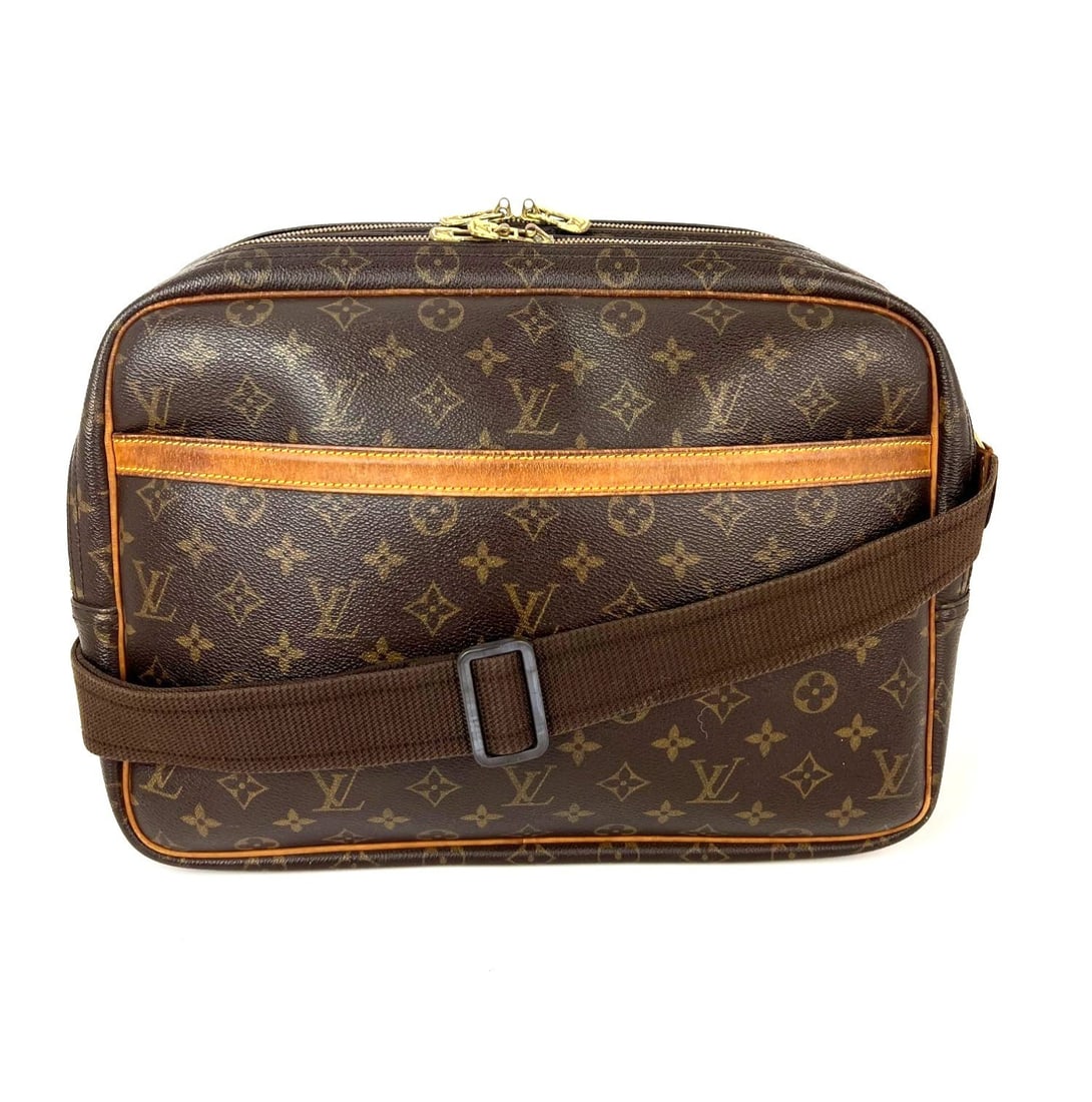Louis Vuitton Reporter GM Monogram Brown Crossbody Travel Messenger Bag: Louis Vuitton Reporter GM Monogram Brown Crossbody Travel Messenger Bag This Louis Vuitton Reporter GM Monogram crossbody travel bag features a classic rectangular shape crafted from coated canvas wit