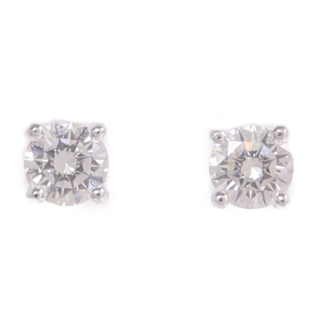 18K White Gold Pierced Earrings with Diamonds for Women: 18K White Gold Pierced Earrings with Diamonds for Women These pierced earrings feature dazzling diamonds set in 18K white gold, offering a sophisticated and elegant accessory for women. Crafted in Hon
