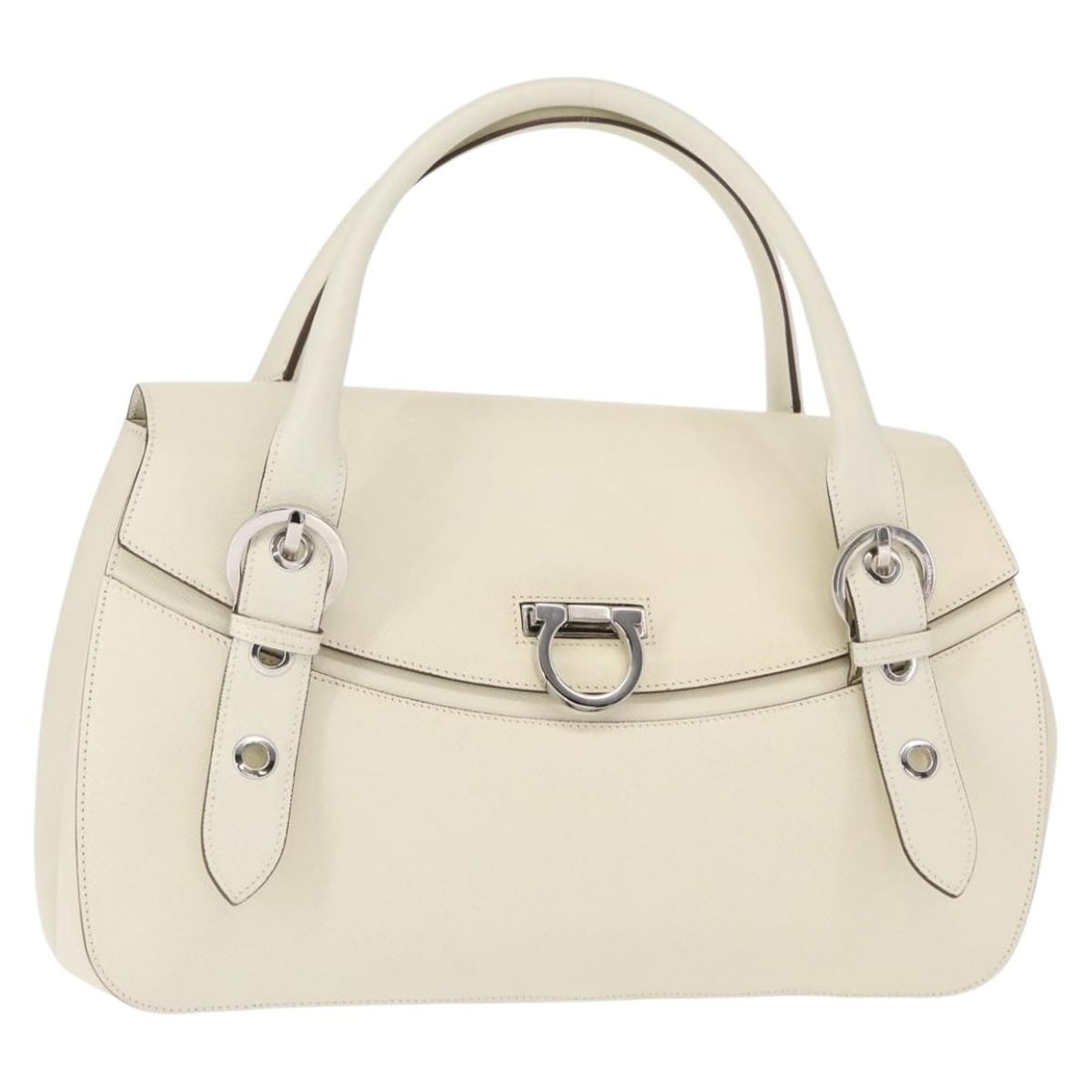 Salvatore Ferragamo White Leather Gancini Shoulder Handbag: Salvatore Ferragamo White Leather Gancini Shoulder Handbag This Salvatore Ferragamo Gancini shoulder bag for women features white leather construction with a clean, pre-owned condition. It shows minor