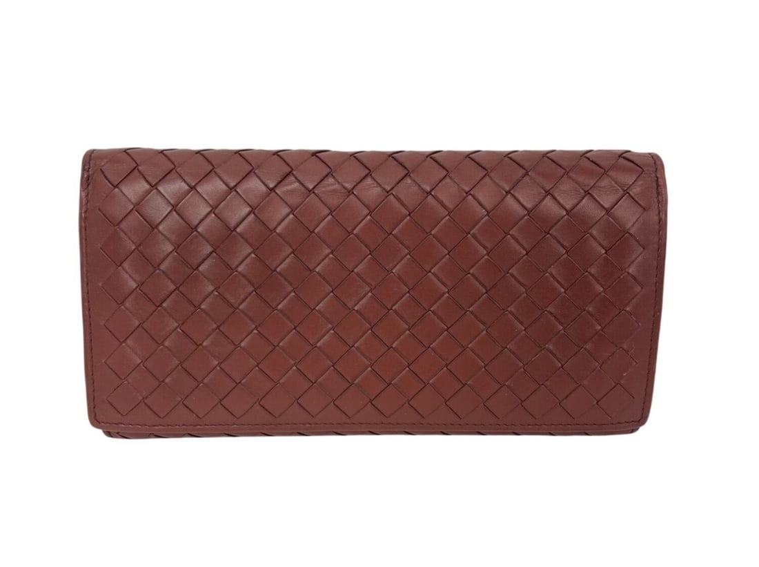 Bottega Veneta Brown Leather Woven Long Wallet with Zipper Accent: Bottega Veneta Brown Leather Woven Long Wallet with Zipper Accent This Bottega Veneta Nappa Intrecciato long flap wallet clutch features a woven leather pattern in a classic brown color. Designed in a