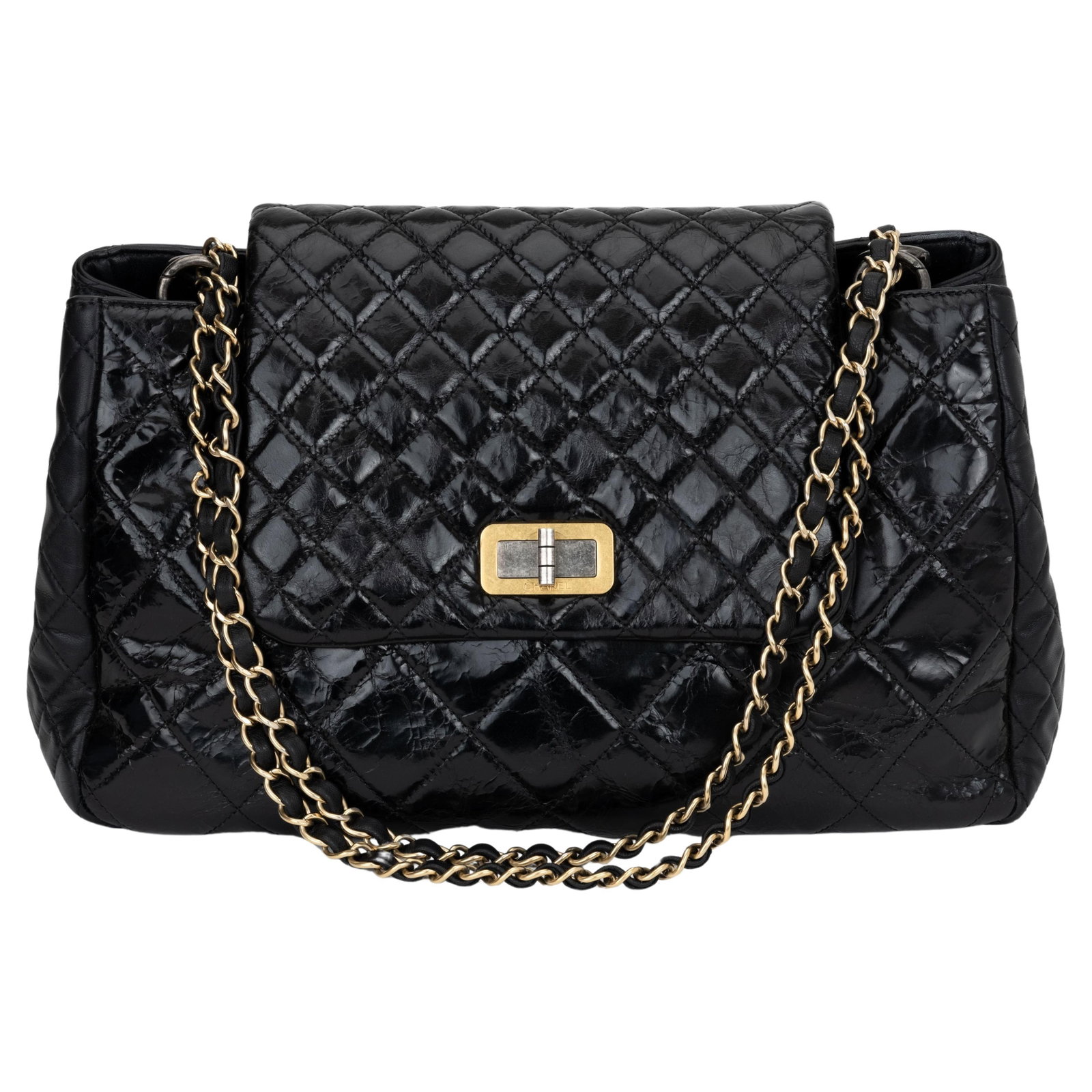 Chanel Black Handbag with Two-Tone Metal Hardware Collection 15: Chanel Black Handbag with Two-Tone Metal Hardware Collection 15 This exquisite Chanel handbag showcases a stylish black design crafted from a blend of patent leather and soft lambskin. The handbag fea