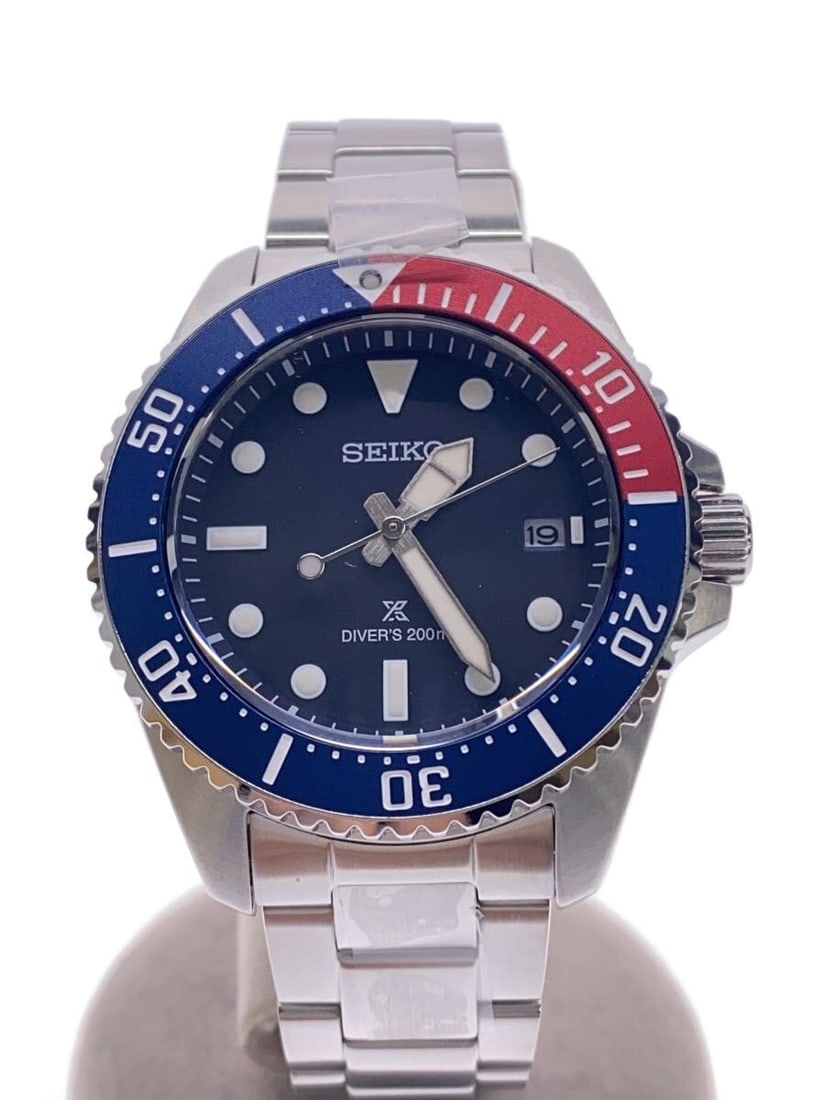 Seiko Prospex V157-00A0 Solar Diver Stainless Steel Wristwatch: Seiko Prospex V157-00A0 Solar Diver Stainless Steel Wristwatch This SEIKO Prospex Solar Diver Scuba V157-00A0 is a men's wristwatch crafted from durable stainless steel. It features a black dial and i
