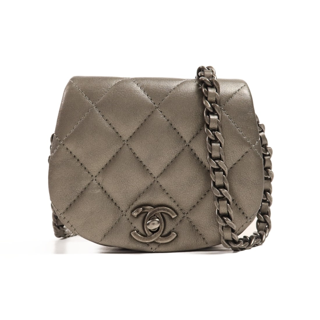 Chanel Gray Calfskin Shoulder Bag CC SHW: Chanel Gray Calfskin Shoulder Bag CC SHW This CHANEL shoulder bag features a sleek design crafted from grey calfskin leather. Made in France, it offers a compact silhouette with a chain strap and silv