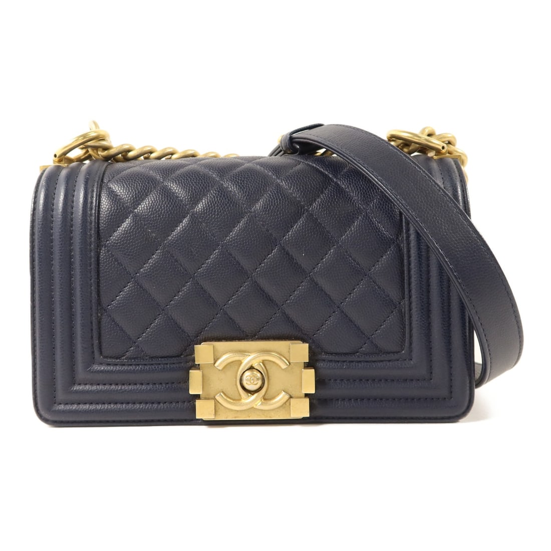 CHANEL Boy 20 Navy Calfskin Shoulder Bag GHW: CHANEL Boy 20 Navy Calfskin Shoulder Bag GHW This CHANEL Boy 20 shoulder bag is crafted from navy calfskin leather, featuring the iconic CC logo and a chain strap. Designed for women, it offers a comp