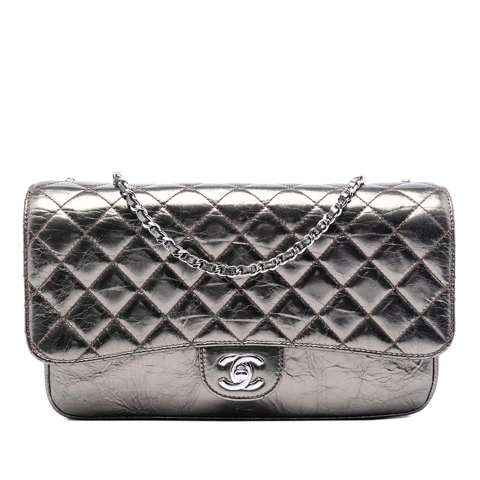 Chanel silver leather flap shoulder bag with chain strap: Chanel silver leather flap shoulder bag with chain strap This Chanel Medium Metallic Crackled Calfskin Clams Pocket Flap shoulder bag features a quilted calf leather body in a striking silver finish. 