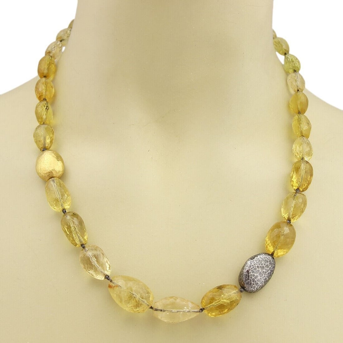 Gurhan Yellow Beryl Sterling Silver 24k Gold Strand Necklace 20.5: Gurhan Yellow Beryl Sterling Silver 24k Gold Strand Necklace 20.5 This authentic Gurhan necklace features luminous oval yellow beryl beads with a total carat weight of approximately 240.40 carats. The