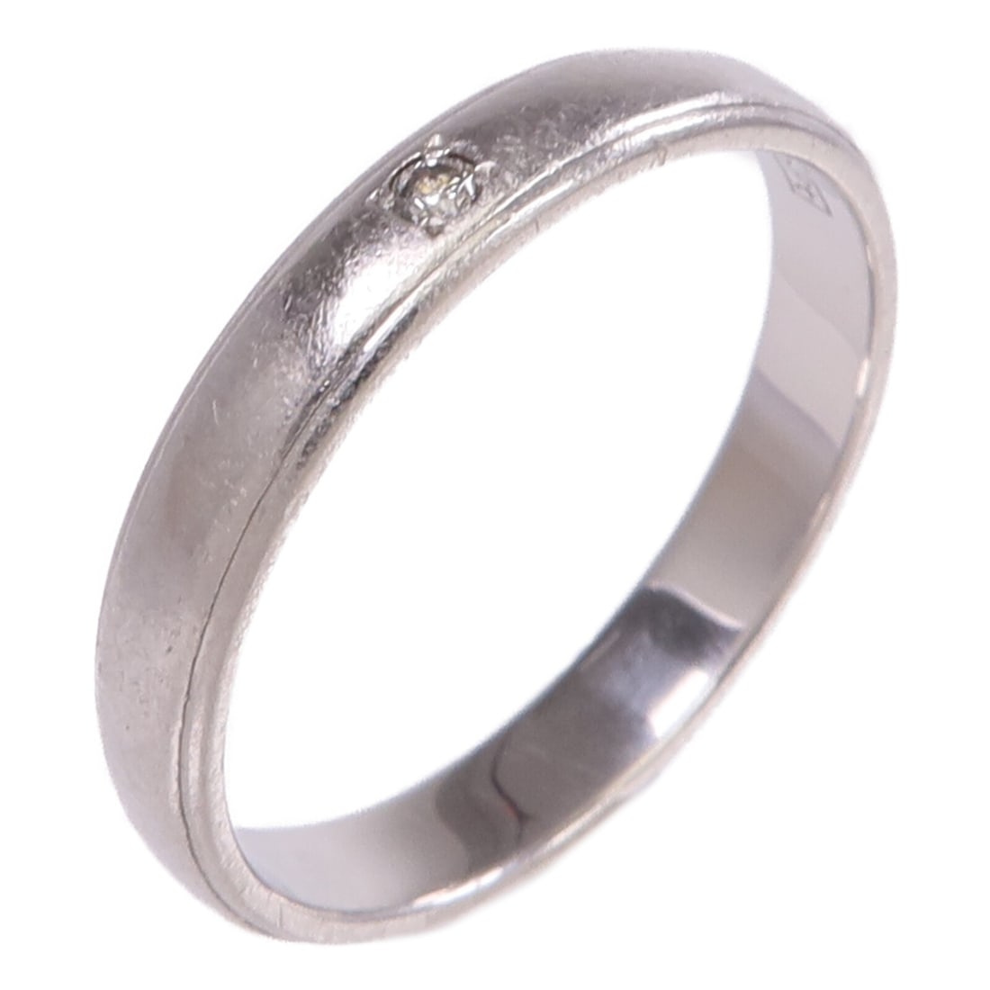 Diamond Ring in PT900 Platinum Size 6.75 for Women: Diamond Ring in PT900 Platinum Size 6.75 for Women This women's ring features a clear diamond set in Pt900 platinum. It is designed in a classic style and offers a regular US ring size of 6.75. The ri