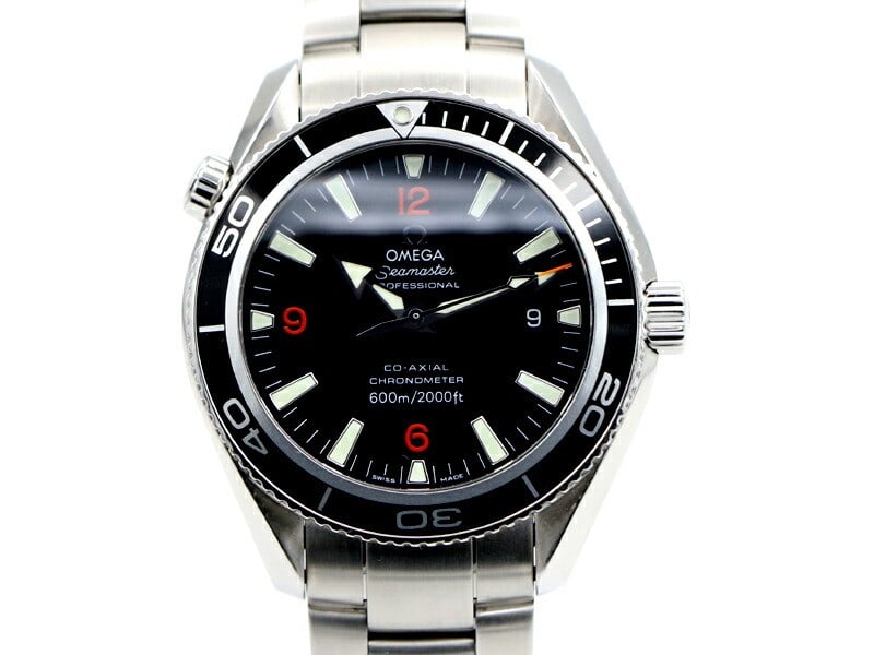 OMEGA Seamaster Planet Ocean Automatic Date Men's Wristwatch: OMEGA Seamaster Planet Ocean Automatic Date Men's Wristwatch This is a pre-owned OMEGA Seamaster Planet Ocean Automatic Date wristwatch designed for men. The watch is of Swiss origin and features an a