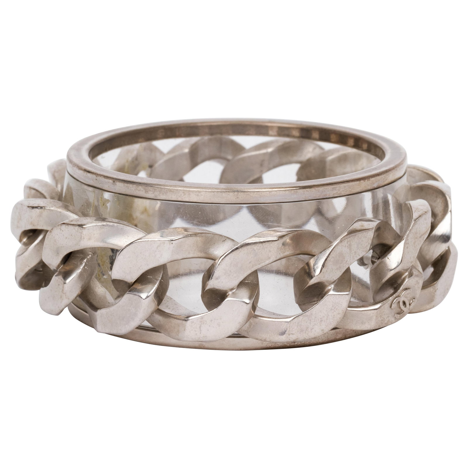 Chanel Oversized Silver Chain Link Lucite Bangle Bracelet 2019 with Box: Chanel Oversized Silver Chain Link Lucite Bangle Bracelet 2019 with Box Make a bold statement with this exquisite Chanel Oversize Silver Chain Link Lucite Bangle Bracelet. Crafted in France and manufa