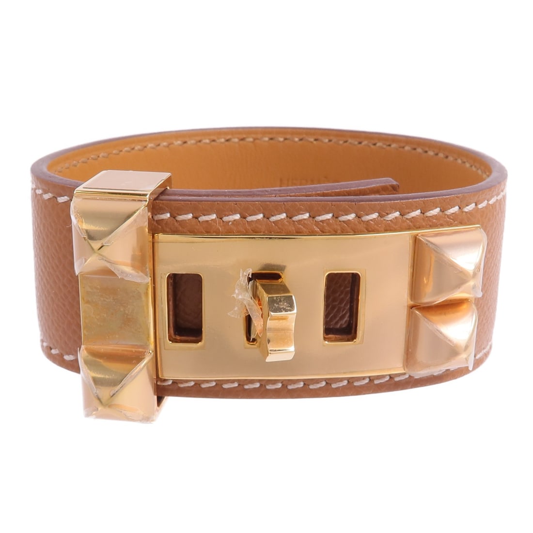 Hermes Collier De Chien 24 Brown Calfskin Bracelet GHW: Hermes Collier De Chien 24 Brown Calfskin Bracelet GHW This Hermes Collier De Chien 24 bracelet is crafted from high-quality brown calfskin leather and features gold hardware. Designed for women, it s