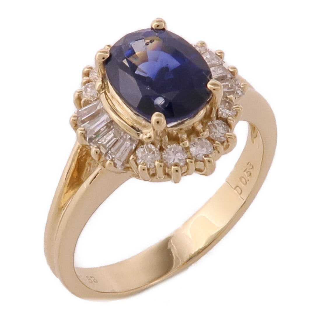 Elegant 18K Yellow Gold Sapphire Diamond Ring US 6.25: Elegant 18K Yellow Gold Sapphire Diamond Ring US 6.25 Exquisite 18K Yellow Gold ring featuring a stunning sapphire as the main stone, complemented by sparkling diamonds. This elegant piece is designed