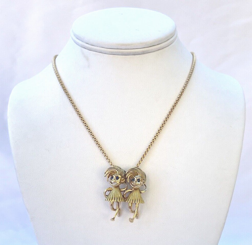 Elegant French Neiman Marcus 18K Gold Sapphire Pendant Necklace (1 of 7)