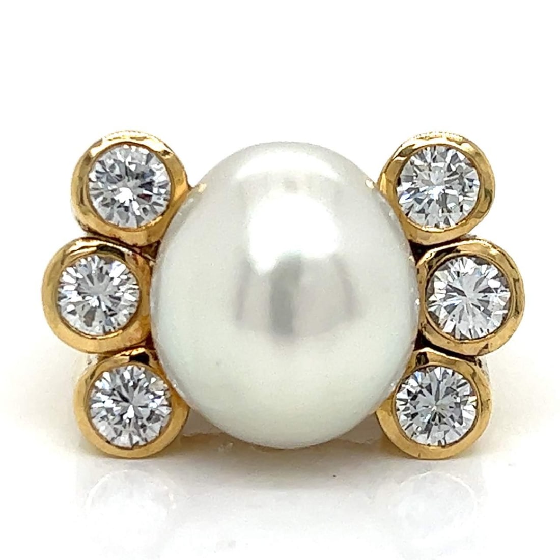 David Webb 18K Platinum Pearl Diamond Ring 2.60 Ct Luxury: David Webb 18K Platinum Pearl Diamond Ring 2.60 Ct Luxury This exquisite David Webb ring features a stunning South Sea Pearl, measuring 16.3 x 14.3mm, elegantly set in a combination of 18K gold and pl