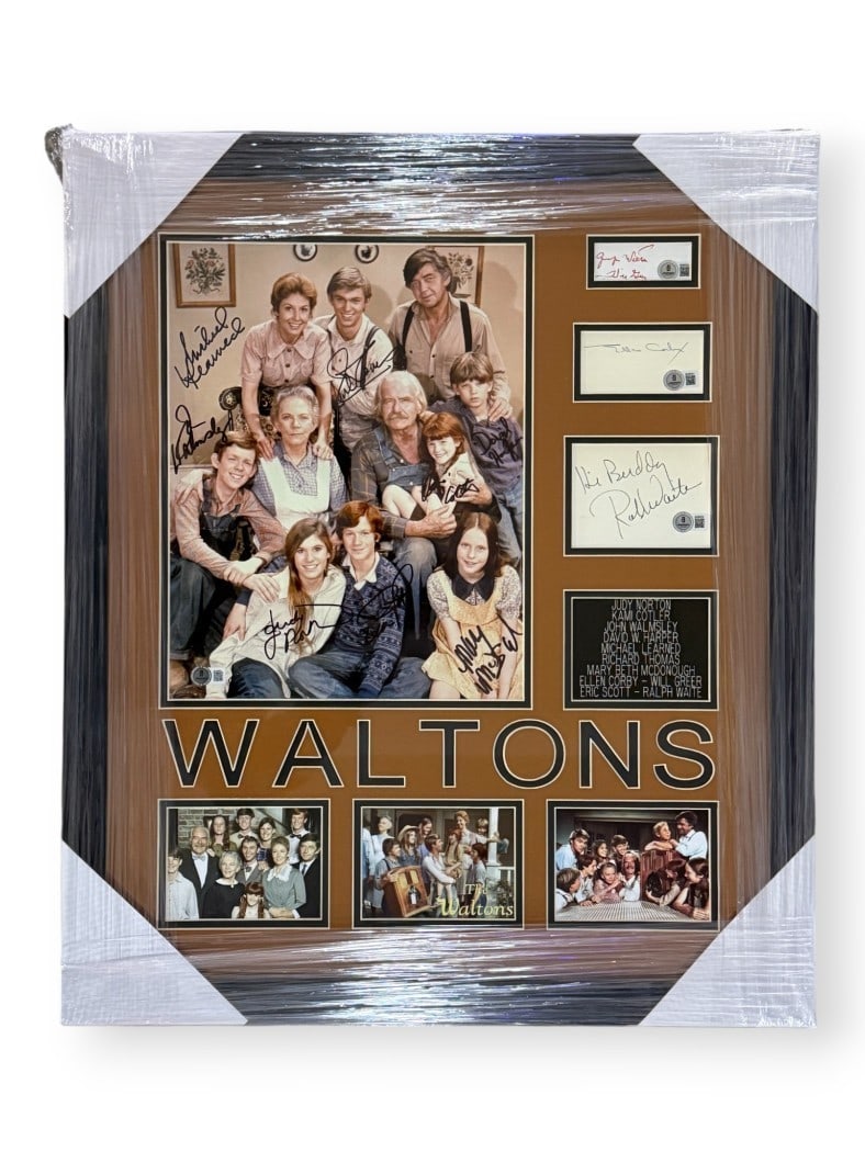 The Waltons Autographed Cast Photo Framed Beckett Authenticated: The Waltons Autographed Cast Photo Framed Beckett Authenticated This exceptional piece features a hand-signed cast photograph of the beloved show "The Waltons," showcasing the authentic signatures of 