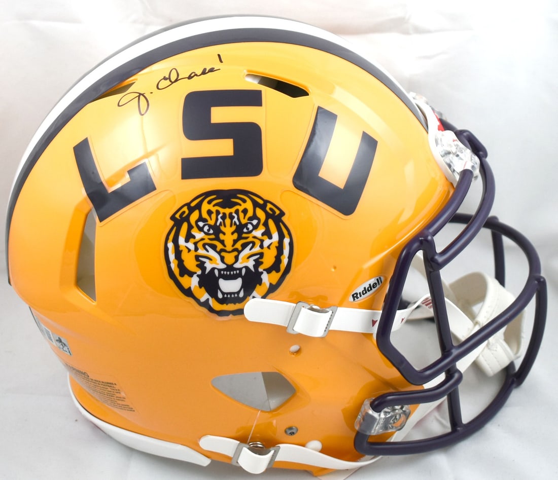 LSU Tigers Full Size Helmet Signed by Ja'Marr Chase with Beckett W Hologram: LSU Tigers Full Size Helmet Signed by Ja'Marr Chase with Beckett W Hologram This is an authentic full-size LSU Tigers football helmet autographed by Ja'Marr Chase. The helmet comes with a Beckett Witn