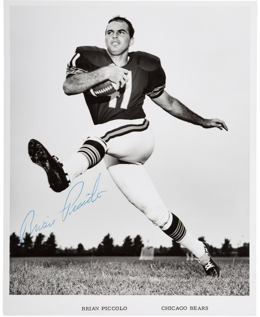 Brian Piccolo Signed 8x10 Photo Chicago Bears PSA Authenticated: Brian Piccolo Signed 8x10 Photo Chicago Bears PSA Authenticated This is an original 8x10 photo of Brian Piccolo, a legendary player of the Chicago Bears. The photo features Piccolo's authentic autogra