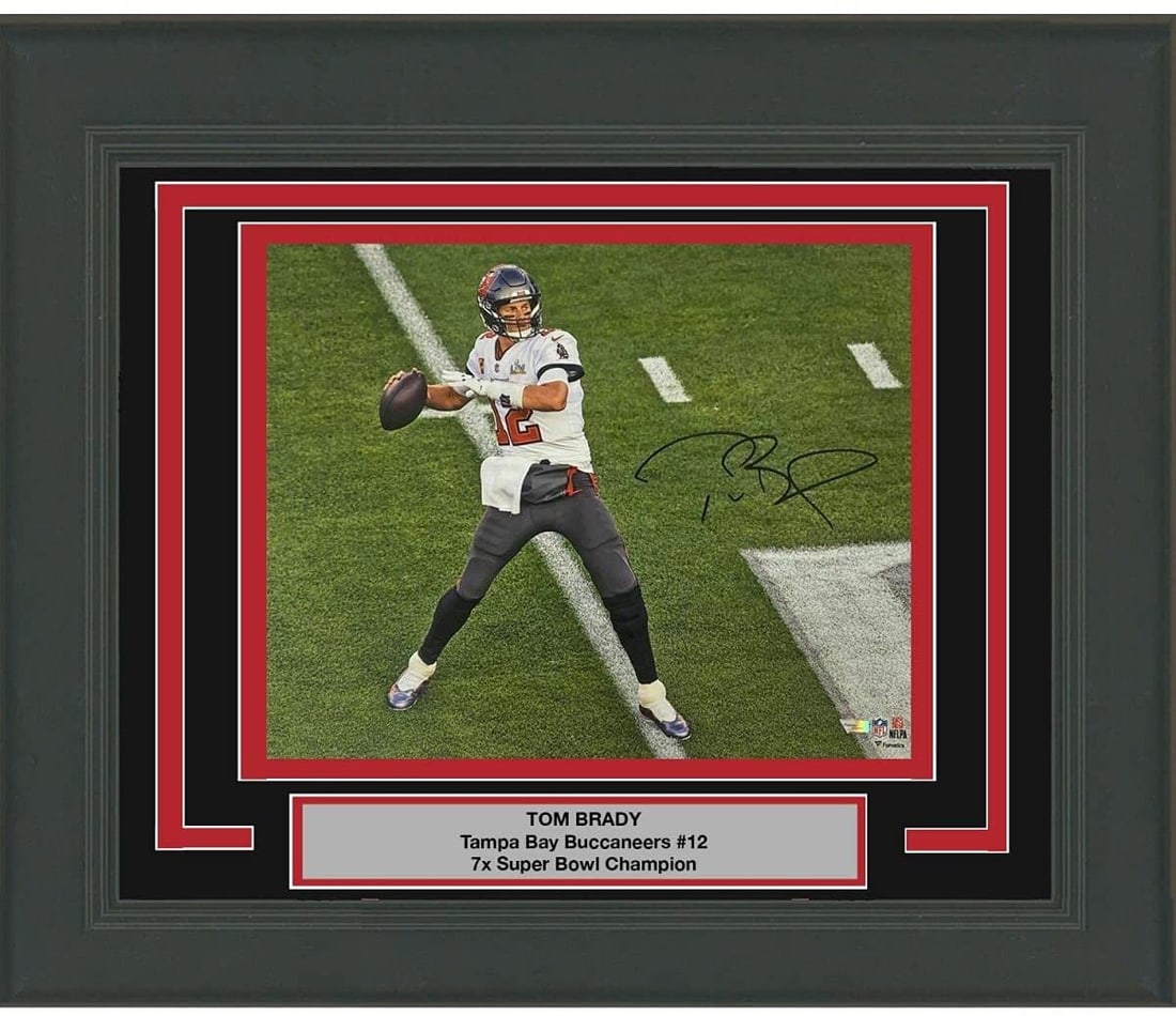 Framed Tom Brady Super Bowl LV Signed Photo with Fanatics COA: Framed Tom Brady Super Bowl LV Signed Photo with Fanatics COA Celebrate the legacy of Tom Brady with this professionally framed and matted autographed 16x20 photo from Super Bowl LV featuring the Tamp