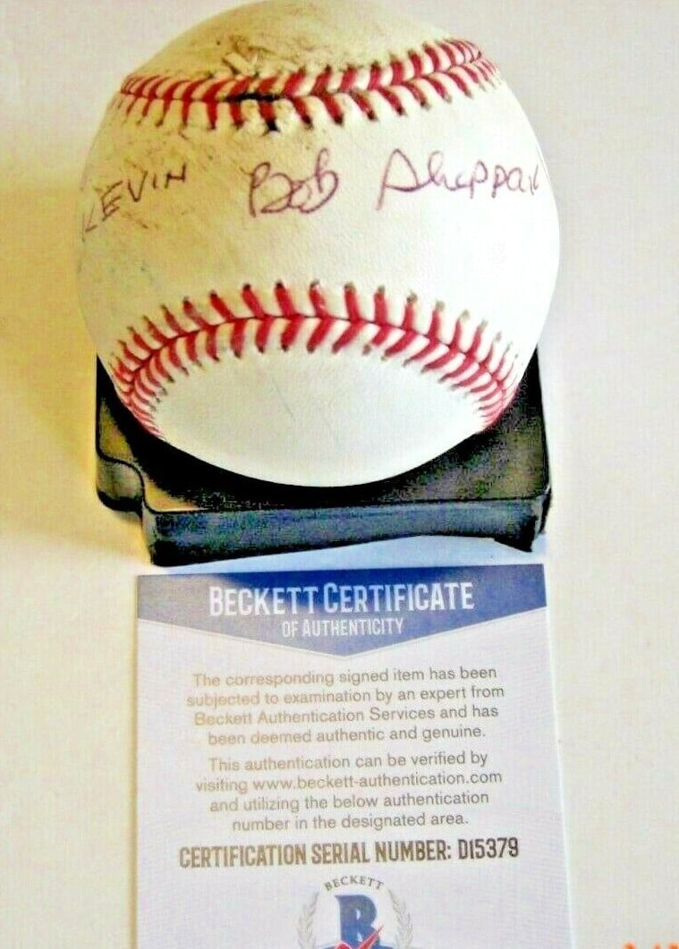 Game-Used MLB Baseball Signed by Yankees HOF Announcer Bob Sheppard Beckett COA: Game-Used MLB Baseball Signed by Yankees HOF Announcer Bob Sheppard Beckett COA This is an original game-used Major League Baseball signed by Bob Sheppard, the Hall of Fame announcer for the New York 