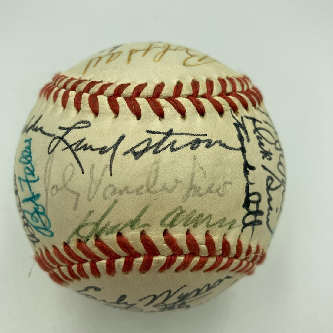 1970s Hall Of Fame Multi Signed Baseball 31 Sigs JSA COA Mays Aaron Feller Torre: 1970s Hall Of Fame Multi Signed Baseball 31 Sigs JSA COA Mays Aaron Feller Torre This remarkable 1970's Hall of Fame Multi Signed Baseball features a stunning collection of 31 signatures from legendar