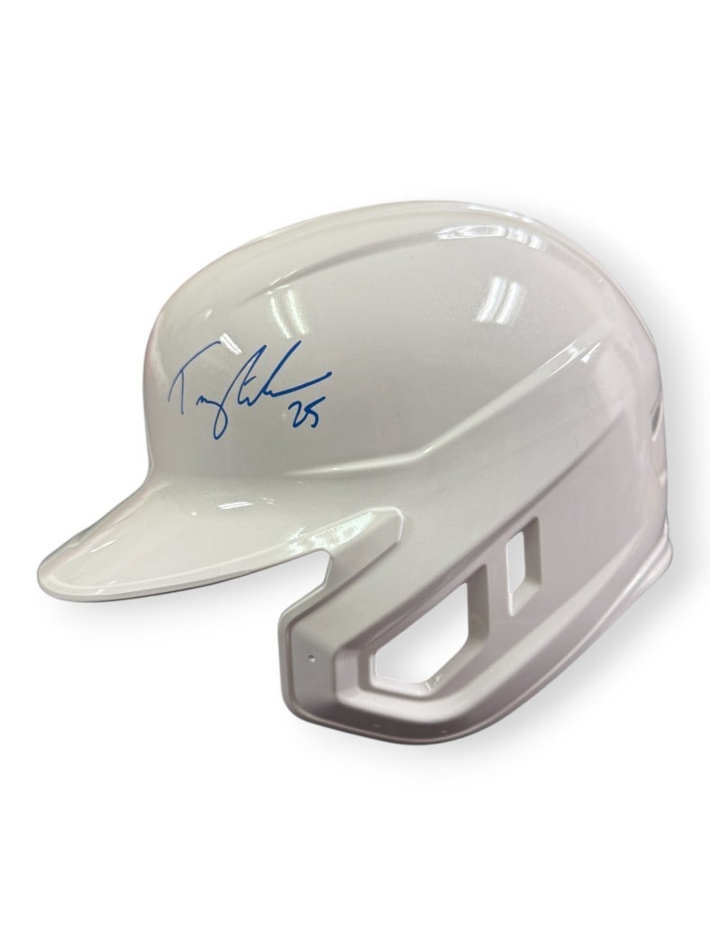 Tommy Edman Signed White Helmet JSA Authenticated 2024 NLCS MVP Dodgers: Tommy Edman Signed White Helmet JSA Authenticated 2024 NLCS MVP Dodgers This collectible item features a white helmet autographed by Tommy Edman, celebrating his achievements as the 2024 NLCS MVP and 