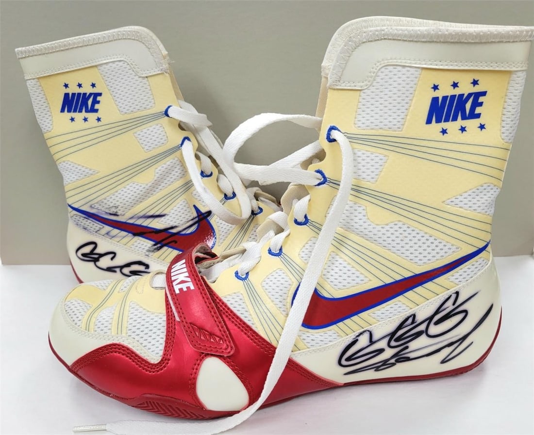 Gennady Golovkin Signed Nike Zoom Boxing Shoes Beckett Authenticated: Gennady Golovkin Signed Nike Zoom Boxing Shoes Beckett Authenticated Step into the ring with these Gennady Golovkin GGG signed Nike Zoom Boxing Shoes. Autographed by the boxing champion himself, these