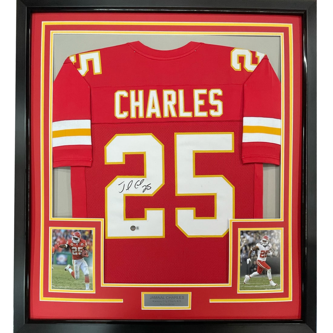 Jamaal Charles signed framed Kansas City Chiefs red jersey 35x39 JSA COA: Jamaal Charles signed framed Kansas City Chiefs red jersey 35x39 JSA COA This is a professionally framed and matted Jamaal Charles Kansas City Chiefs red jersey, autographed by Jamaal Charles. The dis