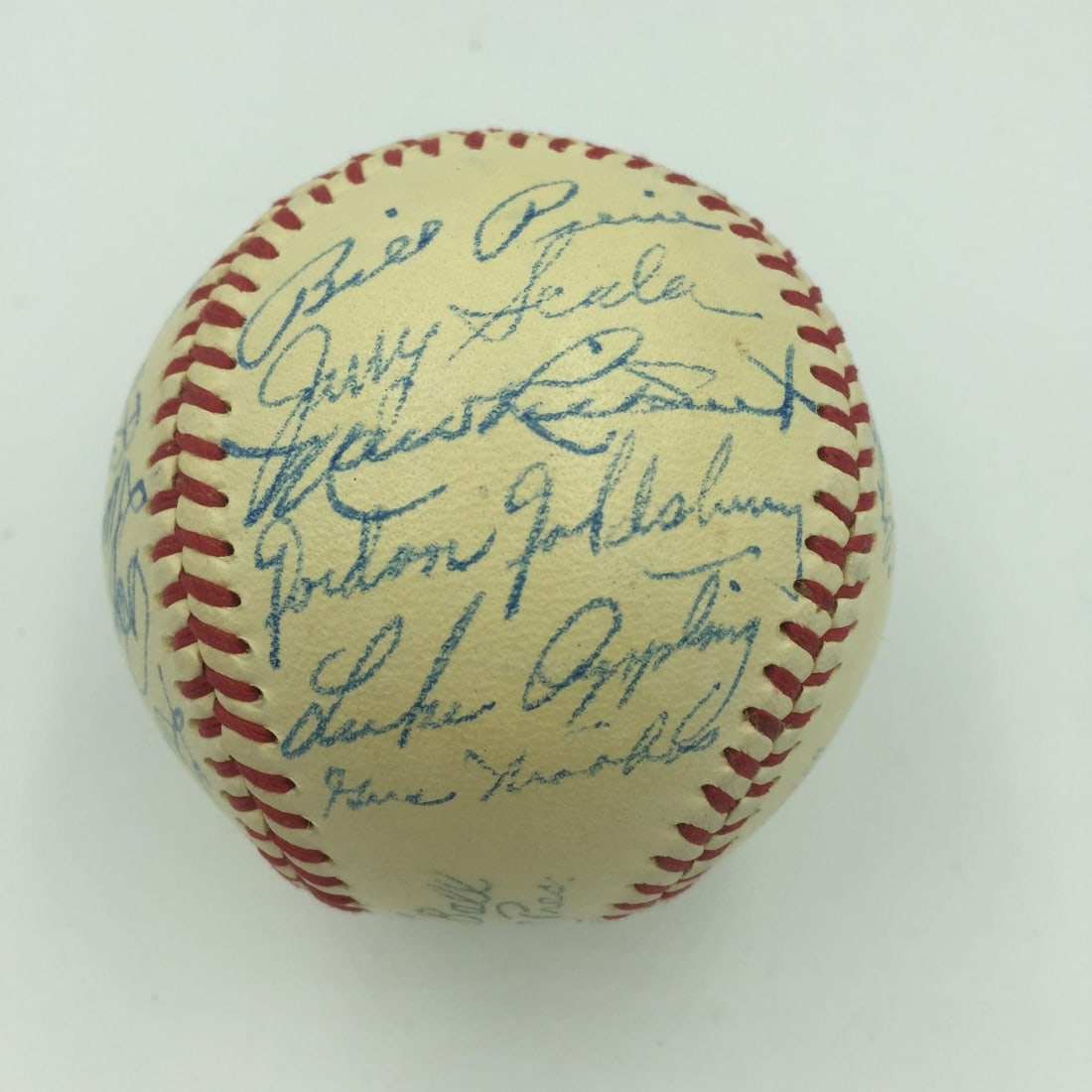 1950 Chicago White Sox Team Autographed AL Baseball With JSA Authentication: 1950 Chicago White Sox Team Autographed AL Baseball With JSA Authentication This is an original American League baseball signed by the 1950 Chicago White Sox team. The ball has been authenticated by J